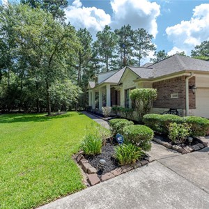 25006 Wintergreen Dr 1